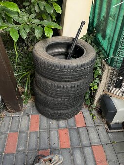 Predám 2 sady pneumatýk 185/65 R14 za symbolickú cenu - 2