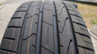 Letné pneu 215/45 R17 --- HANKOOK - 2