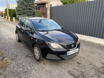 Seat Ibiza 1.2i 51kW, rok výroby 2010, centrálne zamykanie - 2