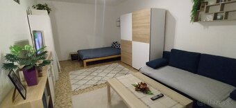 Predám 1 izb.byt,43 m2, loggia, - 2