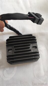 Regulator dobíjení suzuki - 2