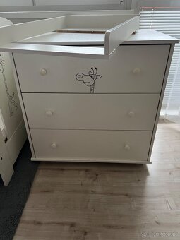 Komoda a postieľka - 2