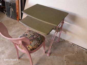 Písací stolík so stoličkou. - 2