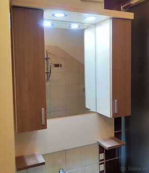 Kúpeľňová skrinka - 2