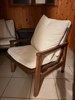 Ošetrené kreslá - 2