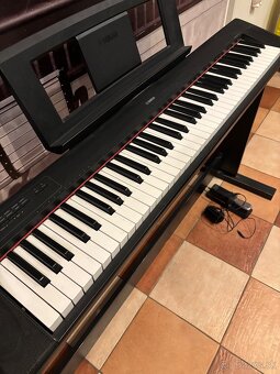 Predám digitálne piano Yamaha piaggero NP32 - 2