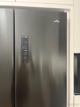 Americká chladnička ETA - 2