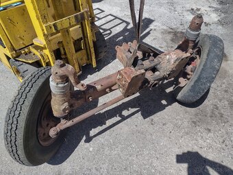 Odpruzena naprava zetor - 2