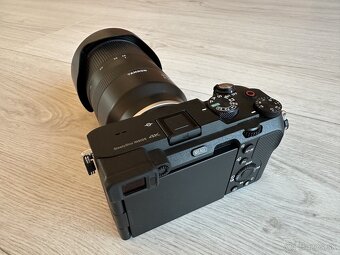 Sony Alpha a7C full frame v TOP stave - 2