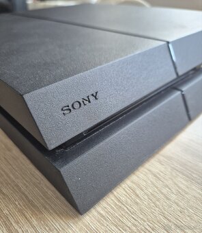 Playstation 4 - 2