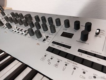 KORG Minilogue - 2