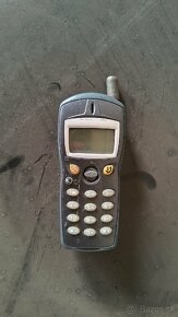 Predám 2ks Alcatel OT 302
- 2