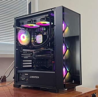 RX 9070XT/ Ryzen 7 9700x/32gb ddr5/1tb nvme - 2