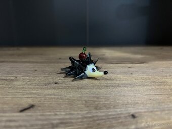 Sklenená figúrka – vintage dekorácia, zberateľský kus, 3x5cm - 2