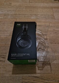 RAZER NARI ESSENTIAL - 2