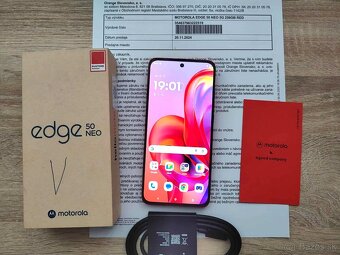 Motorola Edge 50 Neo,8GB/256 GB,cerveny,ako novy,zaruka - 2
