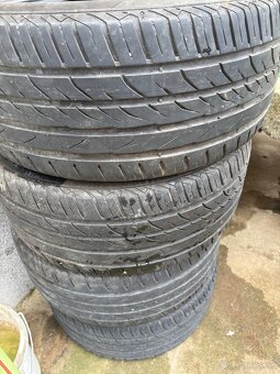 Predam 235/45/17 - 2