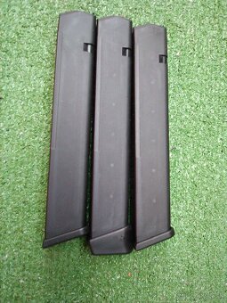 Orig. zásobníky Glock 31 a 33 náb. kal 9mm Luger - 2