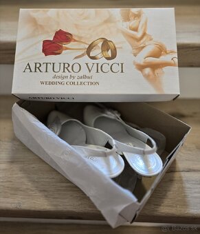 Dámske biele topánky 37 svadobné - 2