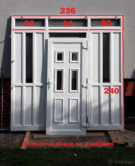 PLASTOVÉ DVERE (VCHODOVÉ) SO SVETLÍKMI - 2