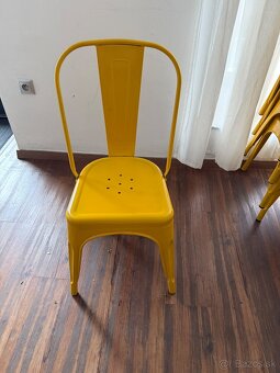 NA PREDAJ – INDUSTRIÁLNE STOLIČKY - 2