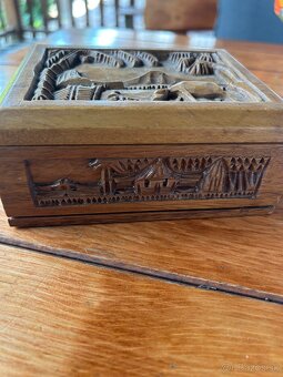 Drevená kazeta na cigarety - 2