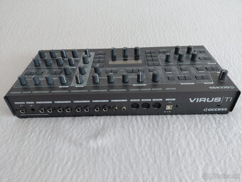predam syntezator Access Virus TI2 - 2