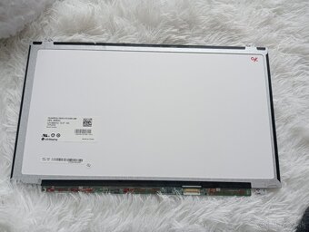 predám 15.6" LED SLIM displej , 30pin eDP - LP156WHU - 2