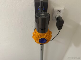 Dyson v6 vysávač - 2