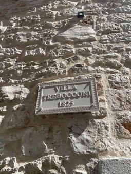 Exkluzívna kamenná vila s vírivkou a 360° panoramatickým výh - 2
