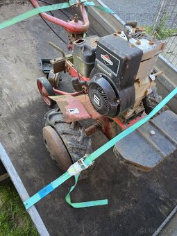 Malotraktor z motorom Briggs stratton - 2