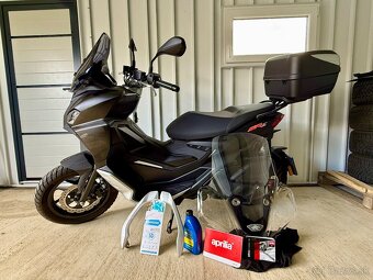 Aprilia SR gt 125 v záruke - 2