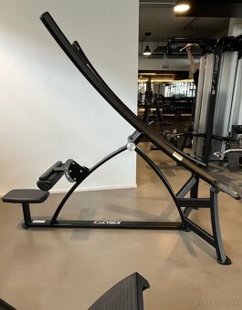 Pulldown stroje na chrbat - 2