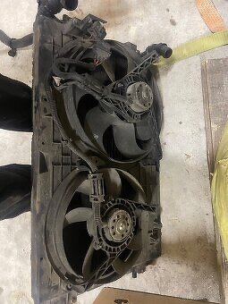 Predám chladič klimatizácie,radiator-chladic motora Octavia1 - 2