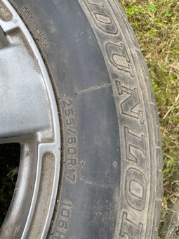 Predám dva ks diskov 255/60R17 s pneu cena 40€ za obe - 2