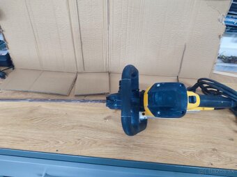Pila na kvadru aligátor Dewalt Dwe 397 - 2