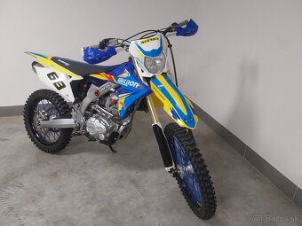 Crossovy Mikilon MZK 250R - 2