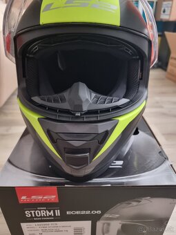 Predam motohelmu, motoprilbu LS2 STORM II, M, + HJC zdarma - 2