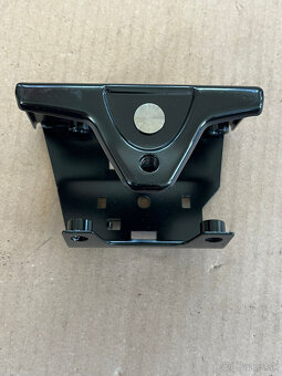 AUDI A8 ZAVES KAPOTY 4H0805951F - 2