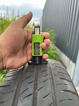 185/60 R15 - 2