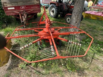 Hrabačka -Zhrňovač sena - 2