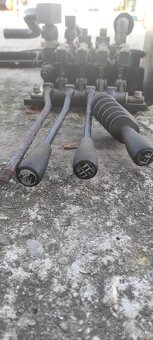 Hydraulicky.rozvadzač - 2