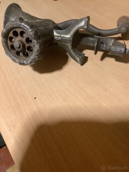 Retro mlynčrk na maso č 5 - 2