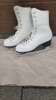 Dievčenské kožene korčule - 2