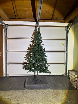 VIANOČNÝ STROMČEK-ČÁRY - 2