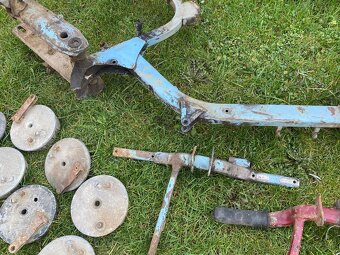 JAWA PIONIER - RÁM , STUPAČKOVÝ KRÍŽ,  BUBON - 2