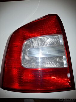 Zadné svetlá octavia 2 combi facelift - 2