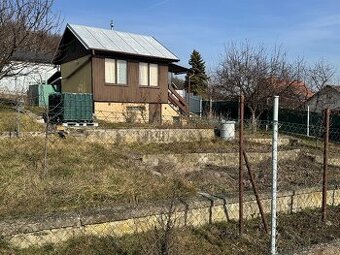 Predám murovanú chatu s garažou Kavečany oploteny pozemok . - 2