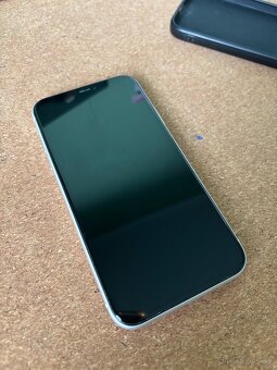 PREDAM IPHONE 11 64GB BIELY - 2