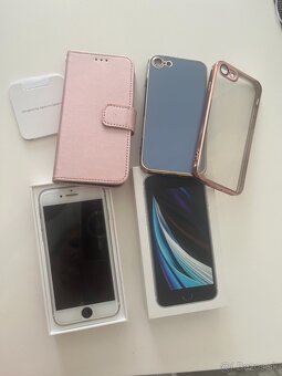 Iphone SE 2020 BIELY - 2